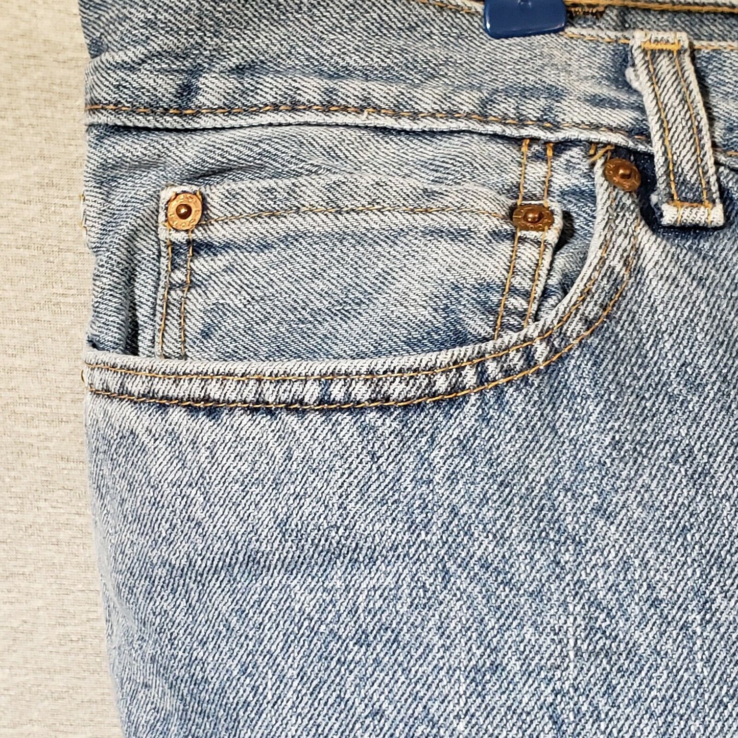 Levi's 550 Relaxed Tapered Blue Jeans Mens 38x30 Medium Wash Denim