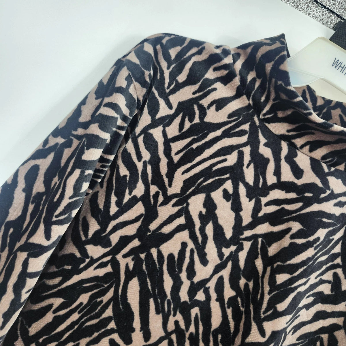 SML Sport Women's Large Zebra Print Velvet Mock Neck Top Black Tan Polyester USA