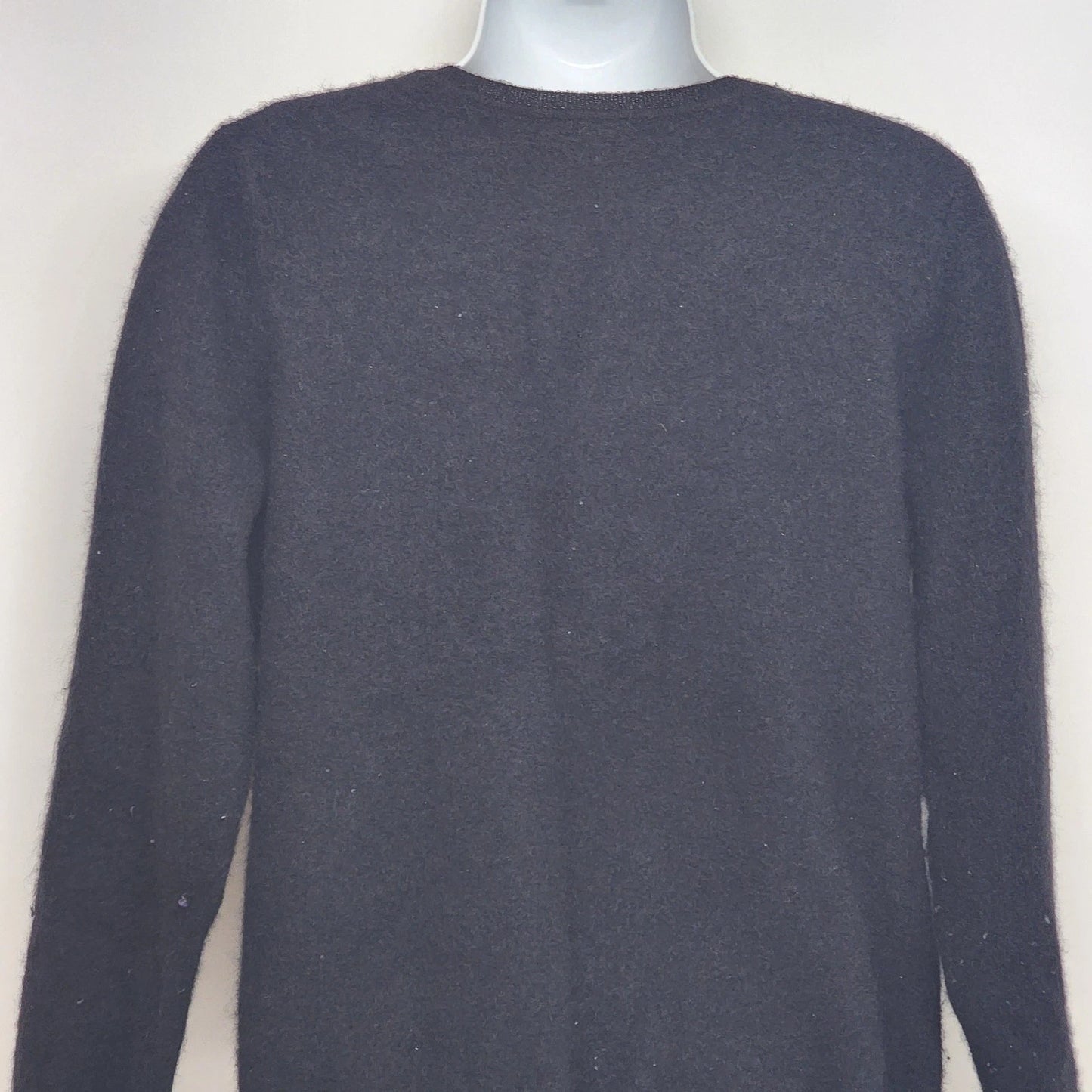Women's Black V-Neck Cashmere Sweater Size Medium Soft Knit Classic Pullover