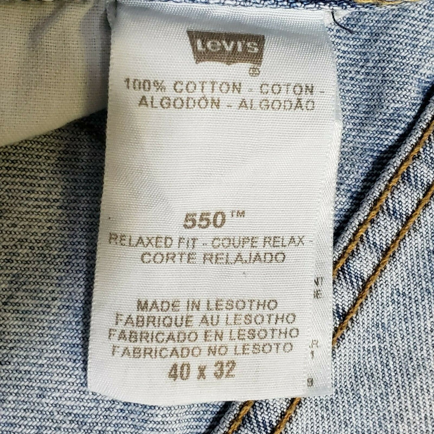 Levi's 550 Relaxed Tapered Light Wash Jeans Mens 40x32 Denim