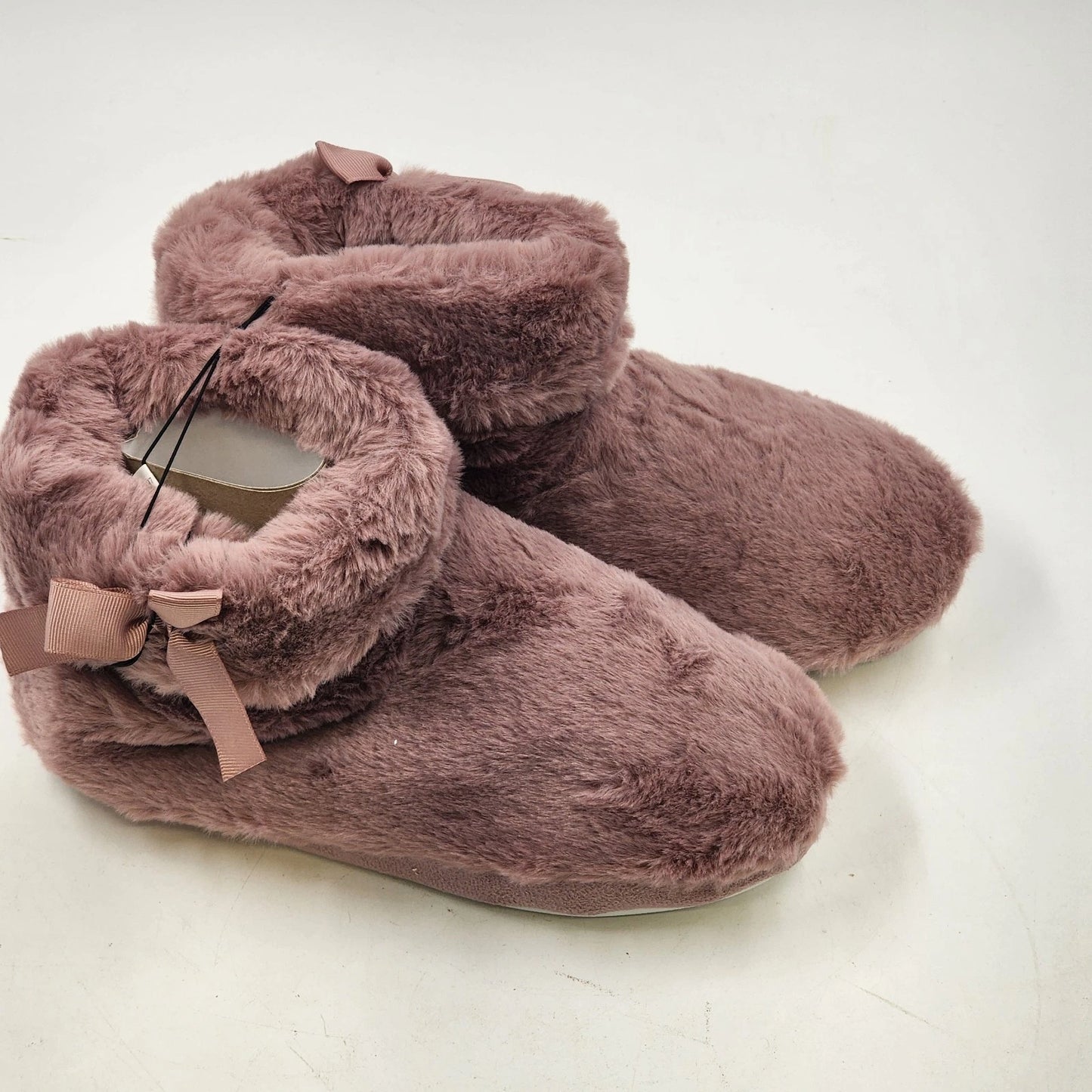 Faux Fur Slippers Pull-On Bootie Women's Dirty Pink Size Medium 7-8 with Ribbon