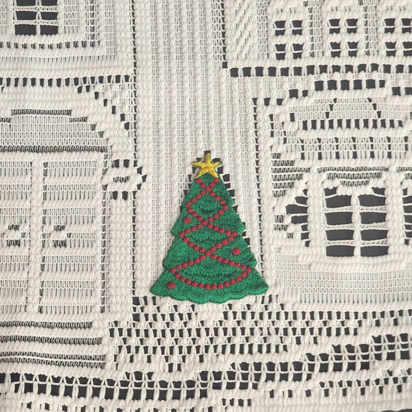 Heritage Lace Victorian House Placemat Doily with Christmas Tree 19x12" SHeritage Lace Victorian House Placemat Doily Christmas Tree 19x12easonal