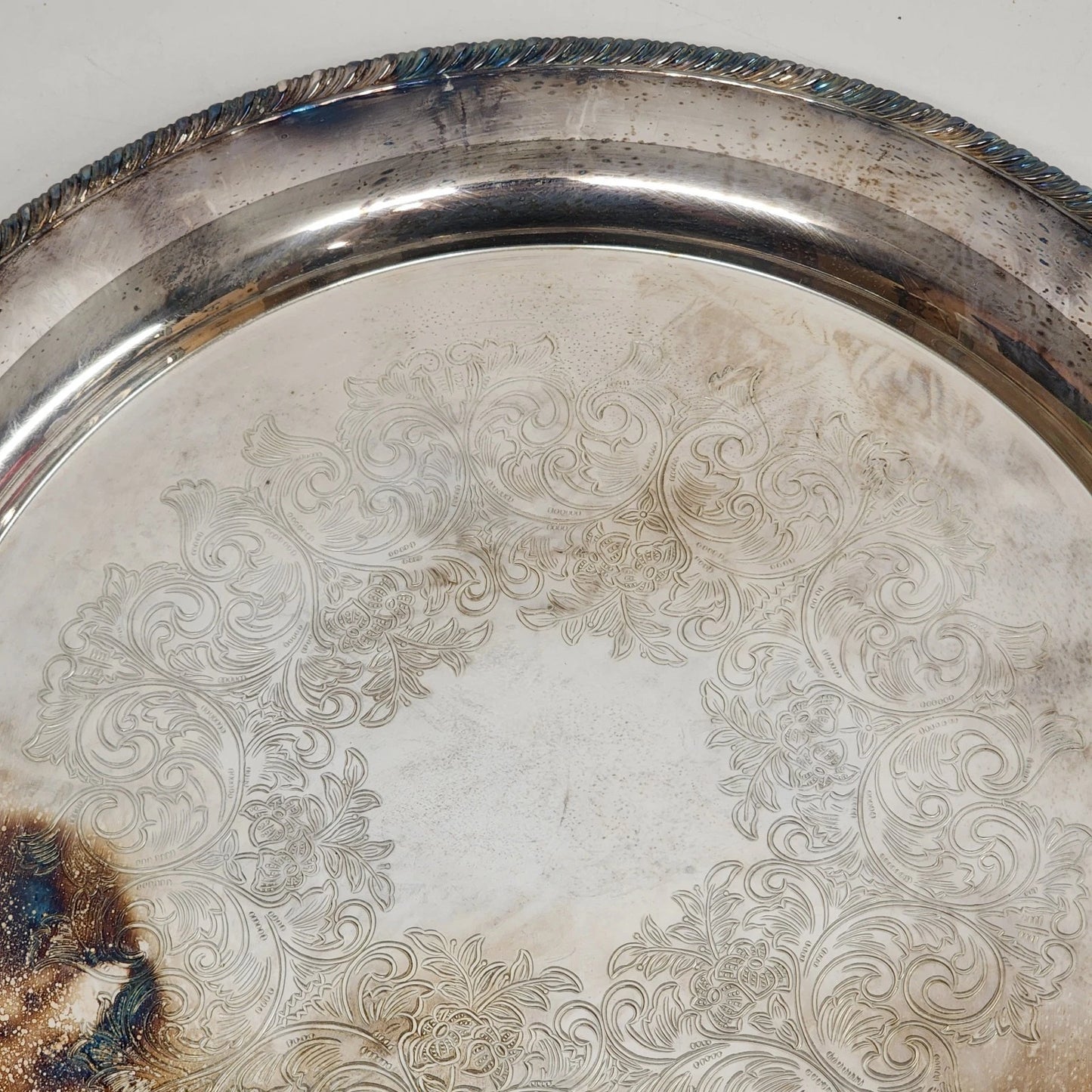 Pierced Gadroon Rim Serving Tray Wm A Rogers Silver Plate 15” Round No 172