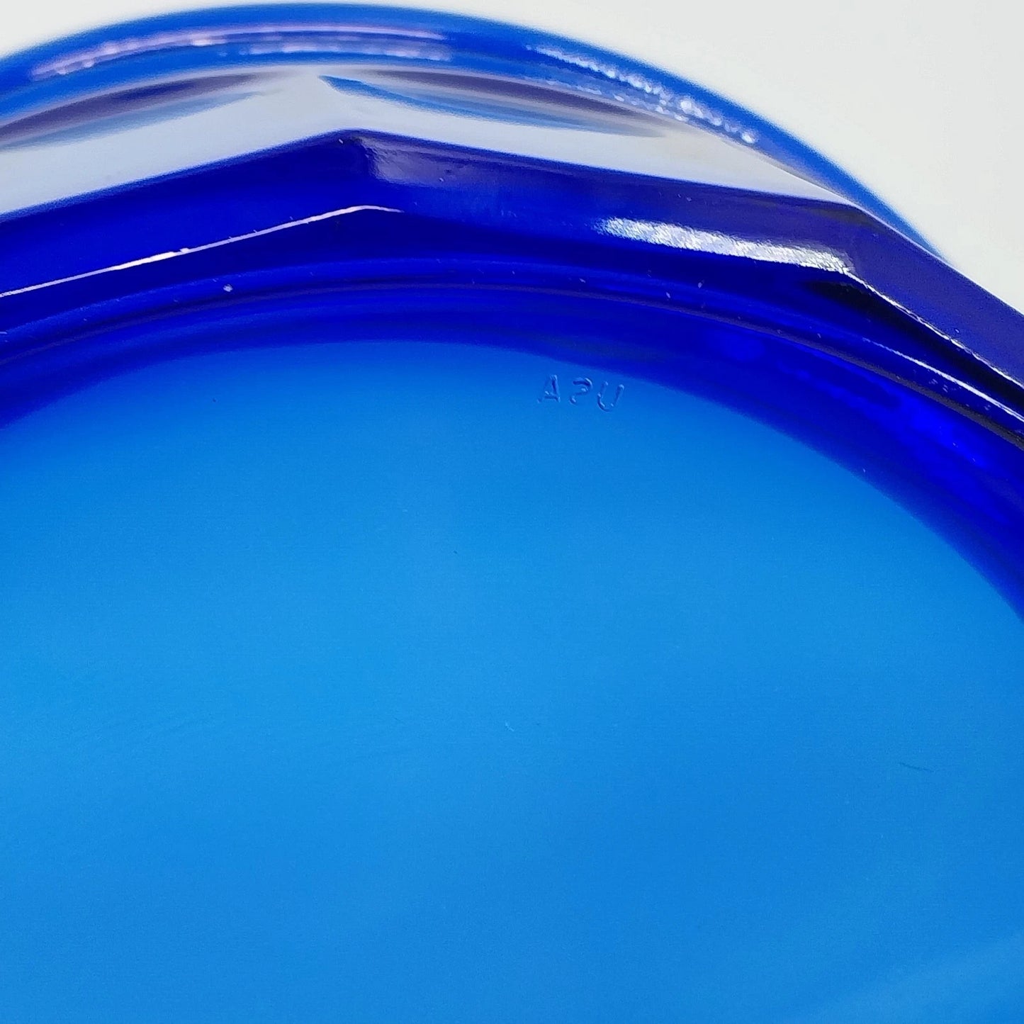 Arcoroc France Cobalt Blue Thumbprint Glass Serving Bowl w White Lid 9.25"