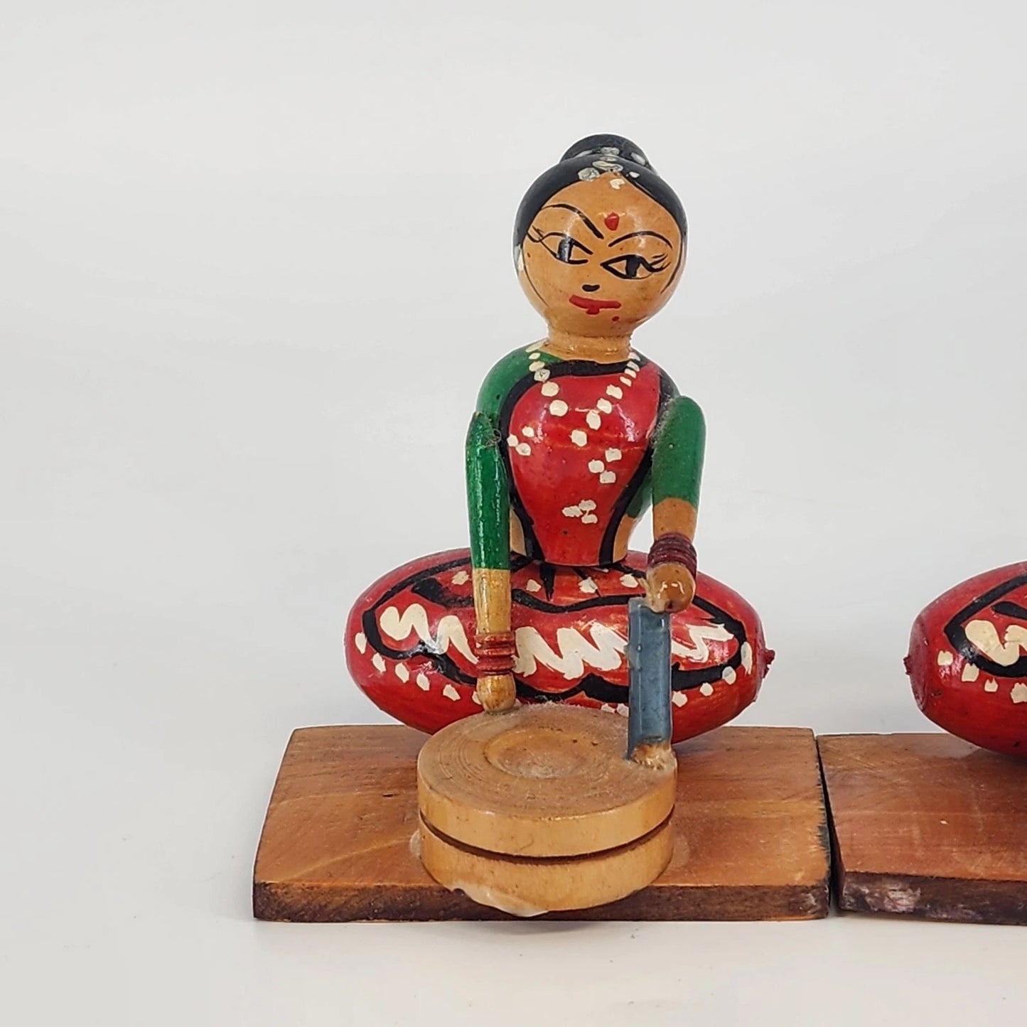 Channapatna Handmade Wooden Dolls Set of 2 Sitting Ladies Karnataka India Toys