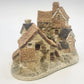 David Winter Brookside Hamlet Cottage Village 6.5" Hand Painted England 1982