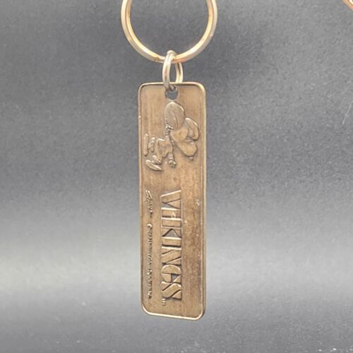 Snoopy NFL Minnesota Vikings Football Brass Keychain Quantasia Vintage 1958