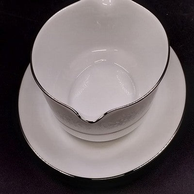 Noritake Tahoe Contemporary Fine China Gravy Boat w Underplate White Flowers 3"h
