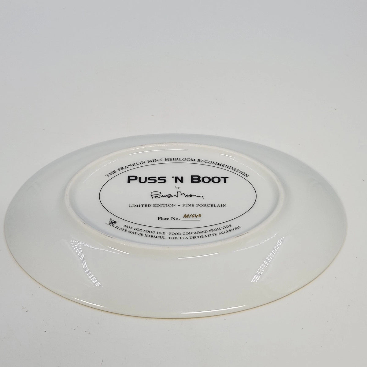 Franklin Mint Puss 'N Boot Bryan Moon Fine Porcelain Plate Limited Edition COA