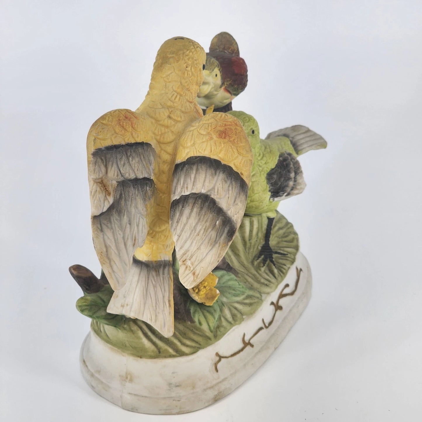 Lefton Ceramic Bird Family Figurine Yellow Green & Baby Bird on Log 7" Taiwan