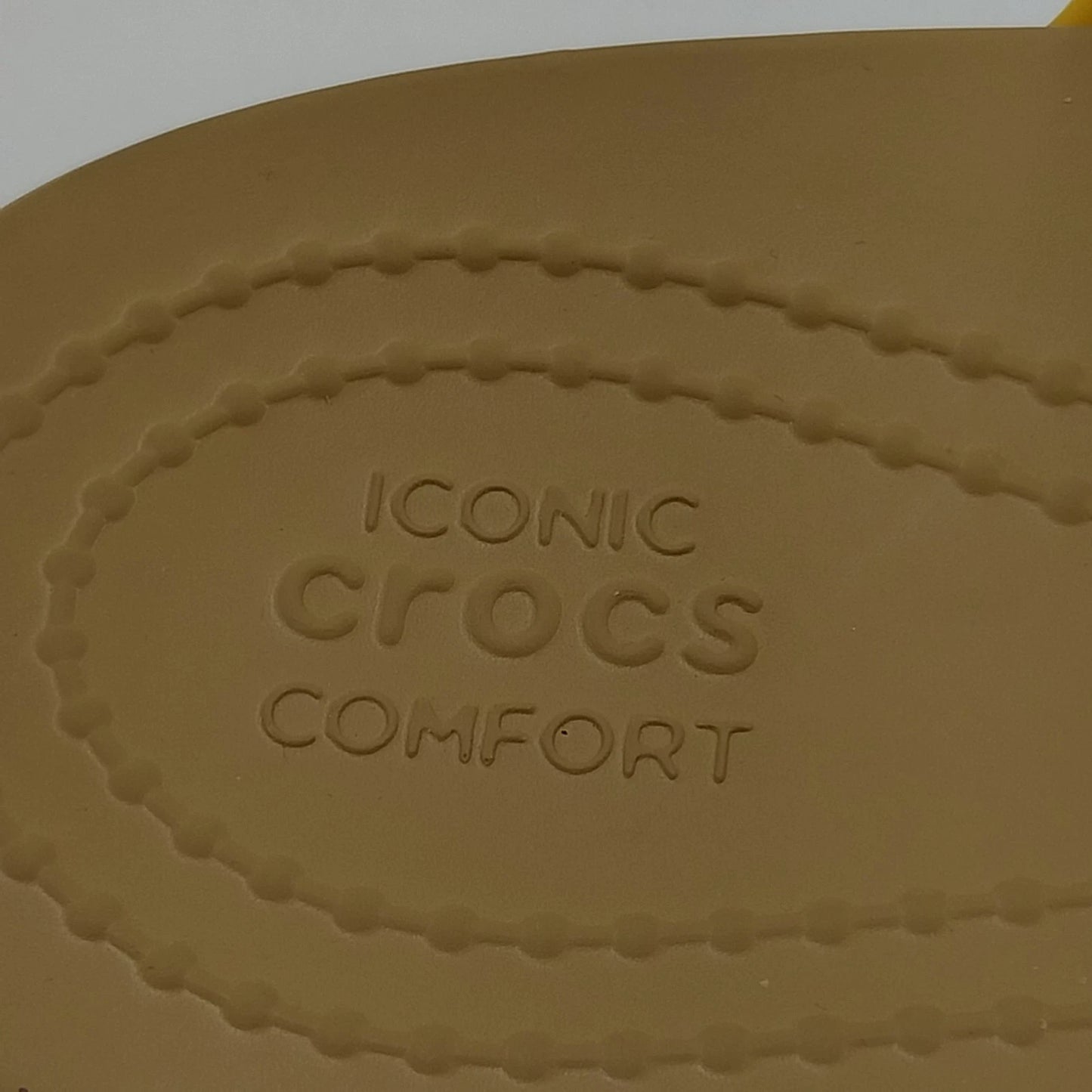 Crocs Tulum Women’s Yellow Strappy Buckle Sandals Iconic Comfort Size W7