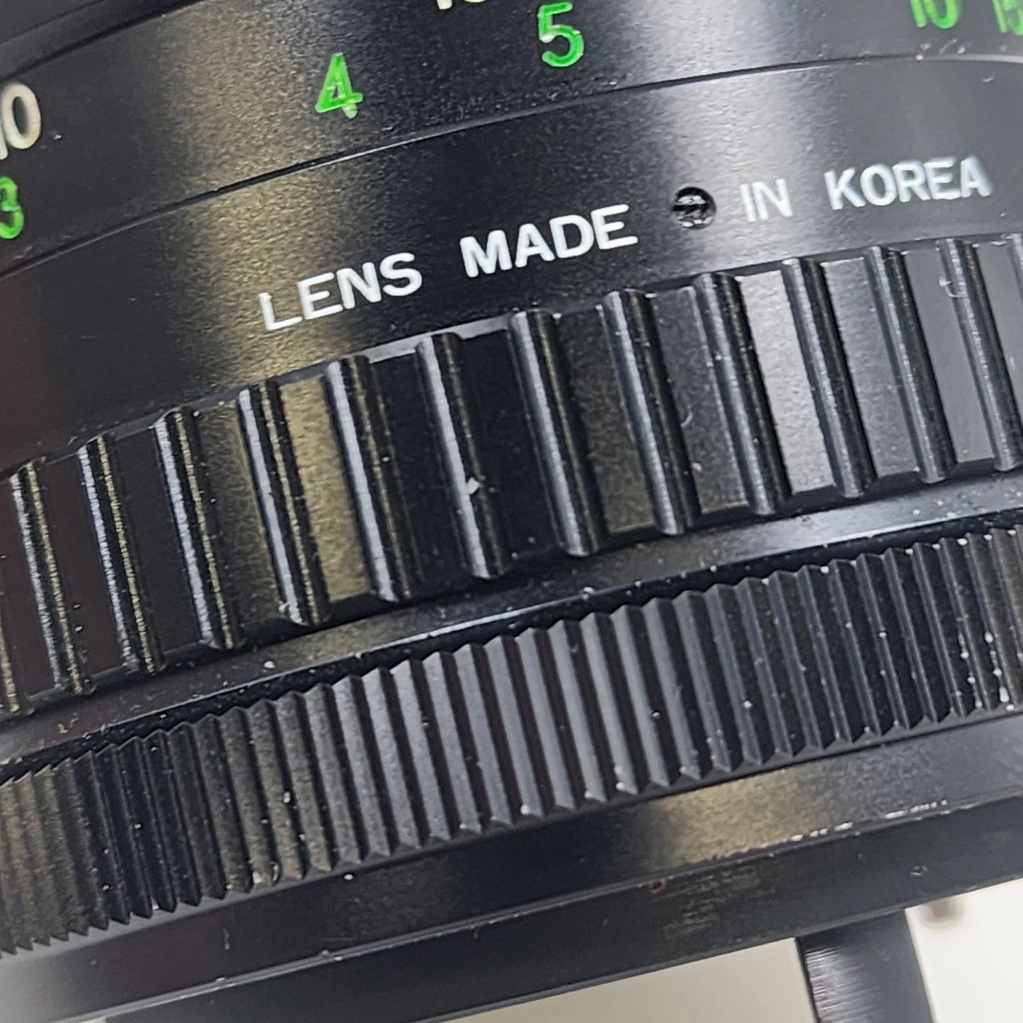 Minolta Super Albinar MD Mount Telephoto Manual Focus Lens Auto 135mm f/2.8