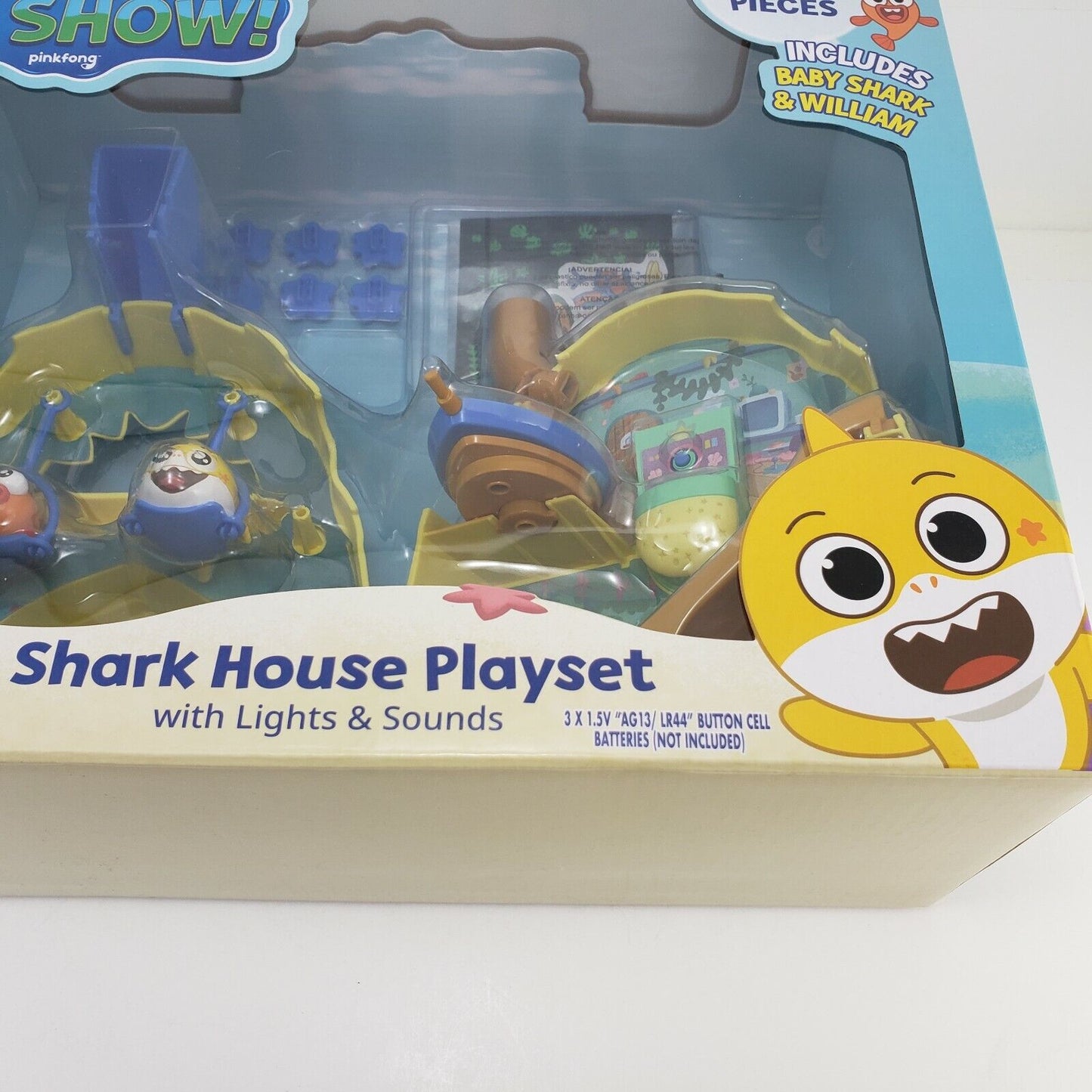 WowWee Baby Shark's Big Show Shark House Playset Lights and Sounds 25+ Pieces