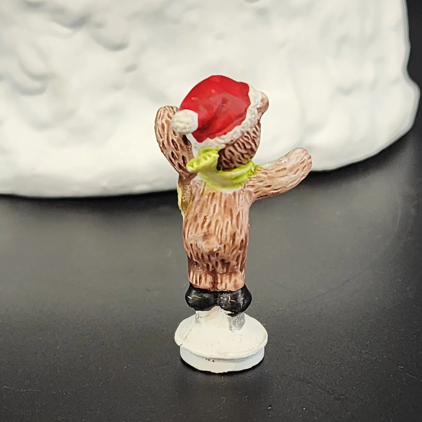 Christmas Around the World Skating Bear Music Box Wind Up Animated 6" House of Lloyd