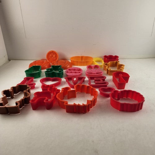 21 Plastic Cookie Cutters Press Easter Valentine Halloween Christmas Love Bunny