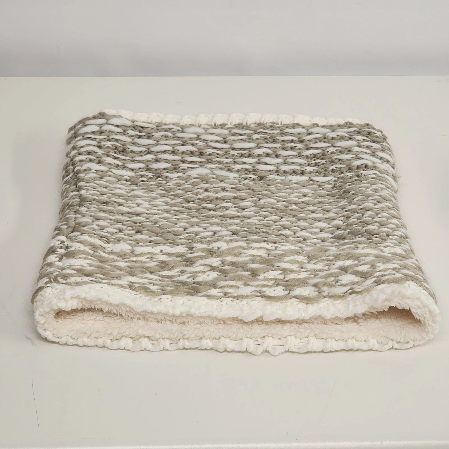 Sonoma Infinity Scarf Hooded Cowl Beige Green Knit Fleece Lined Head Cover China