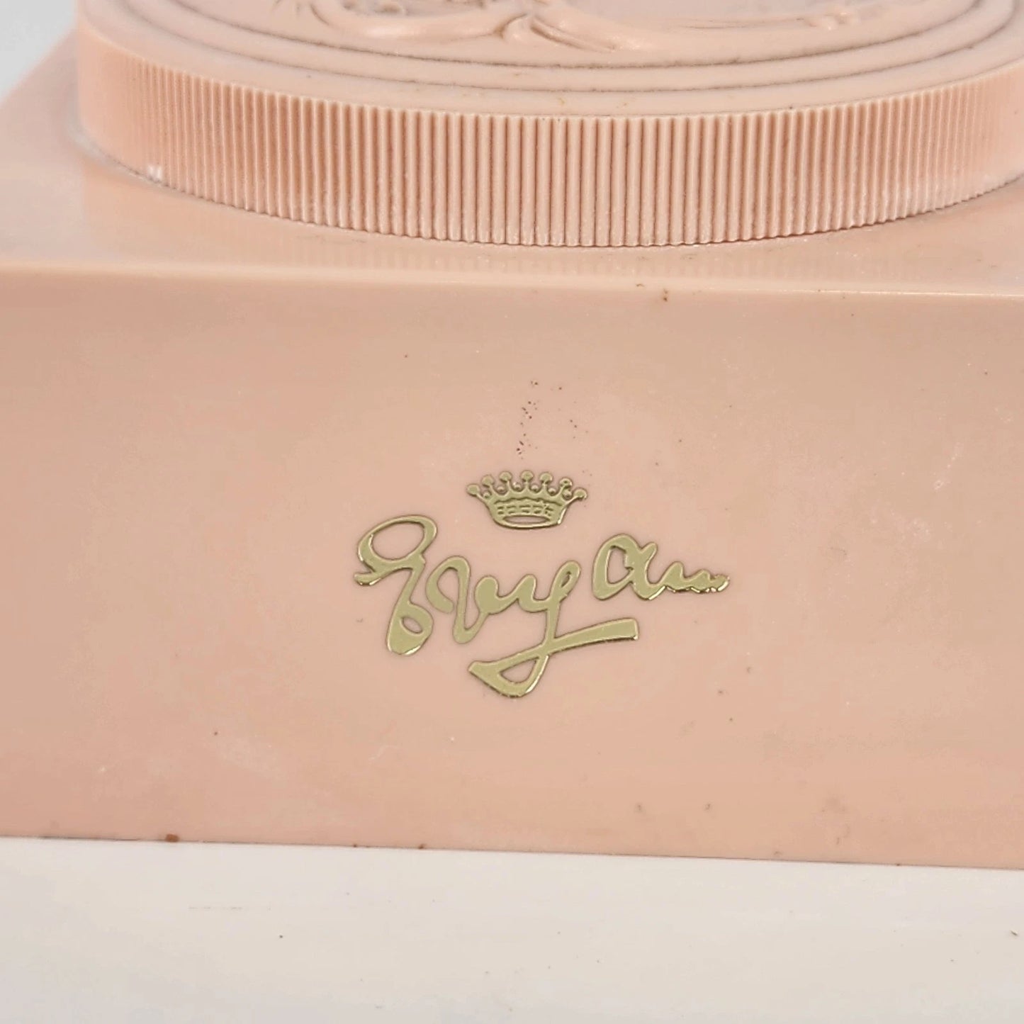 Evyan White Shoulders Pink Powder Box 1960s