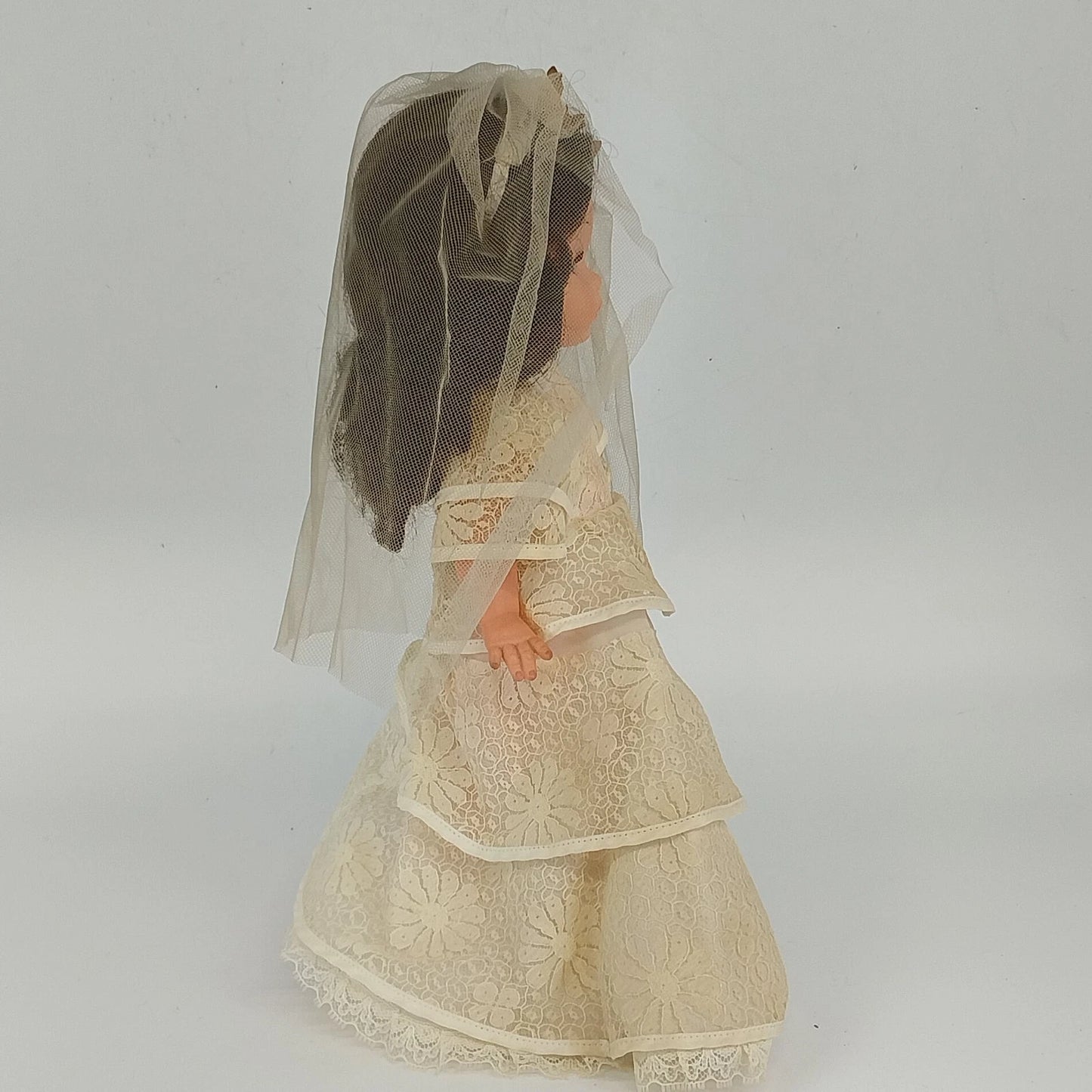 Kehagias Bride Doll 12" Wedding Gown Veil Brunette Blue Eyes Greece Vintage