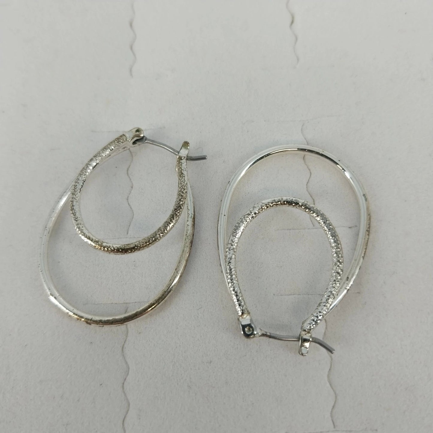Silver Tone Double Oval Hoop Earrings Textured Inner Hoop Latch Back Jewelry
