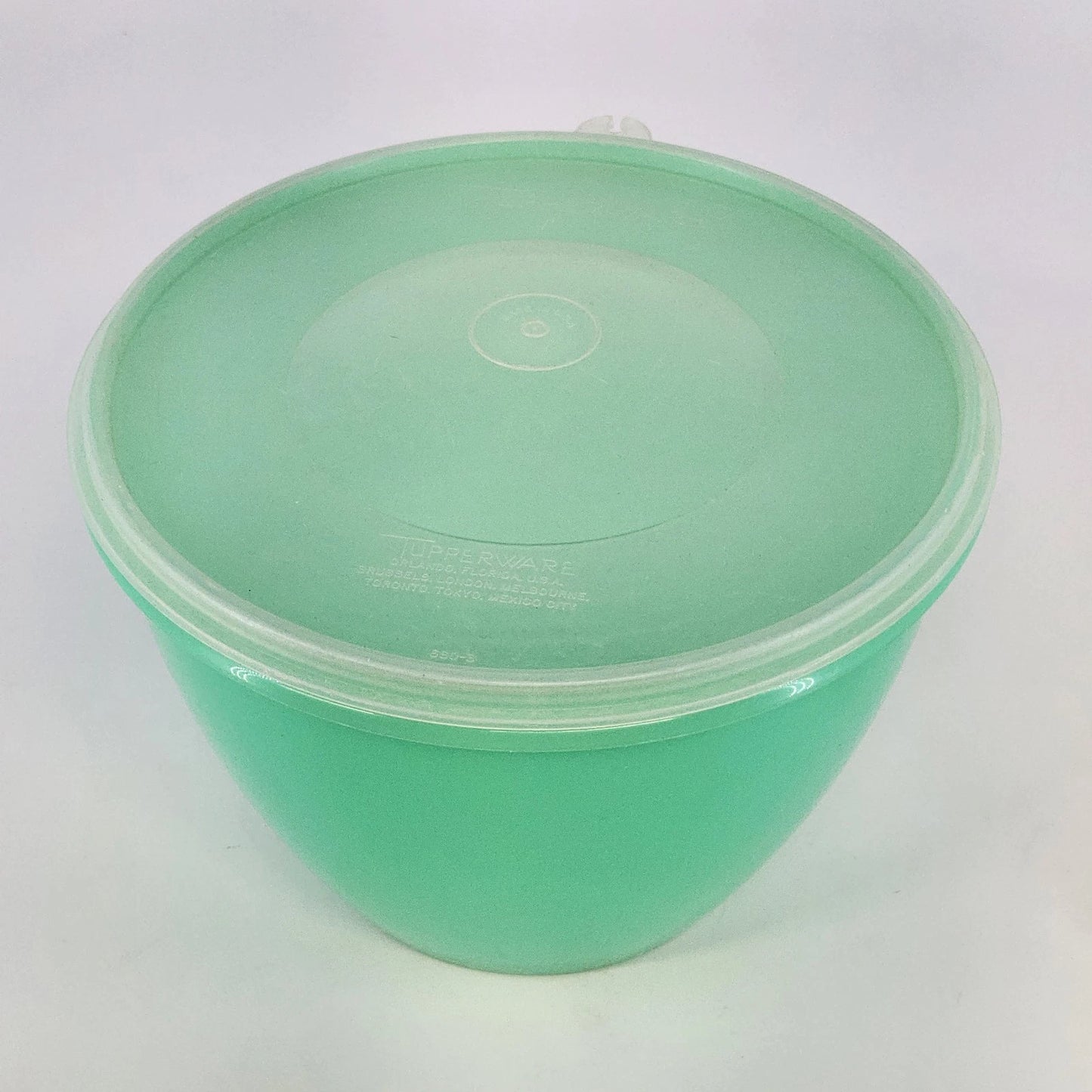 Tupperware 679-10 Jadeite Crisp-it Lettuce Keeper Bowl Sheer Lid Spike Vintage