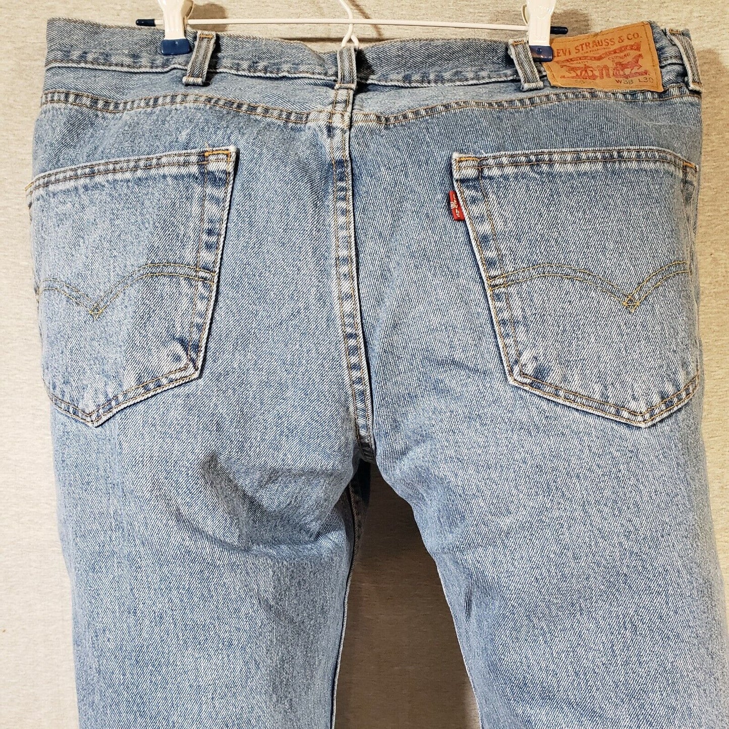 Levi's 550 Relaxed Tapered Blue Jeans Mens 38x30 Medium Wash Denim