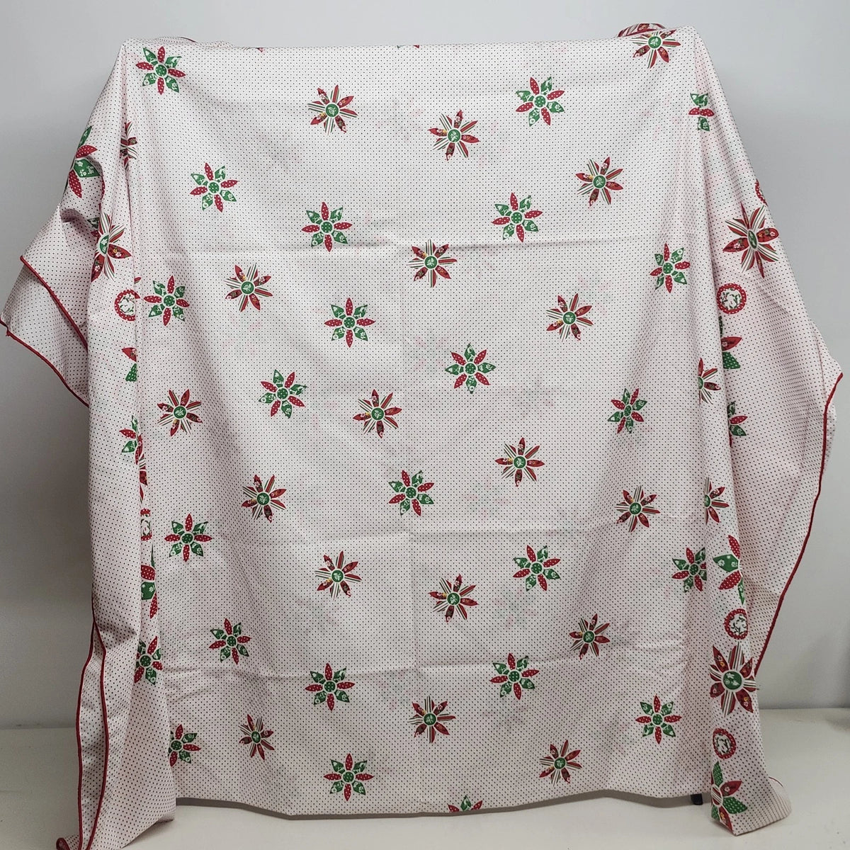 Christmas Tablecloth Red Green Poinsettia Polka Dot 116x62 Vintage Holiday