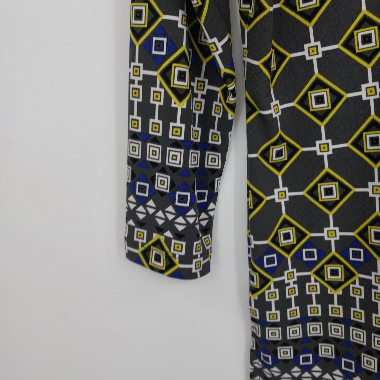 JM Collection Petite Geometric Print Beaded V-Neck 3/4 Sleeve Top P/P Polyester