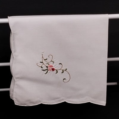 12 Dinner Napkins in Solid White Linen w Embroidered Floral & Scalloped Edge 15"