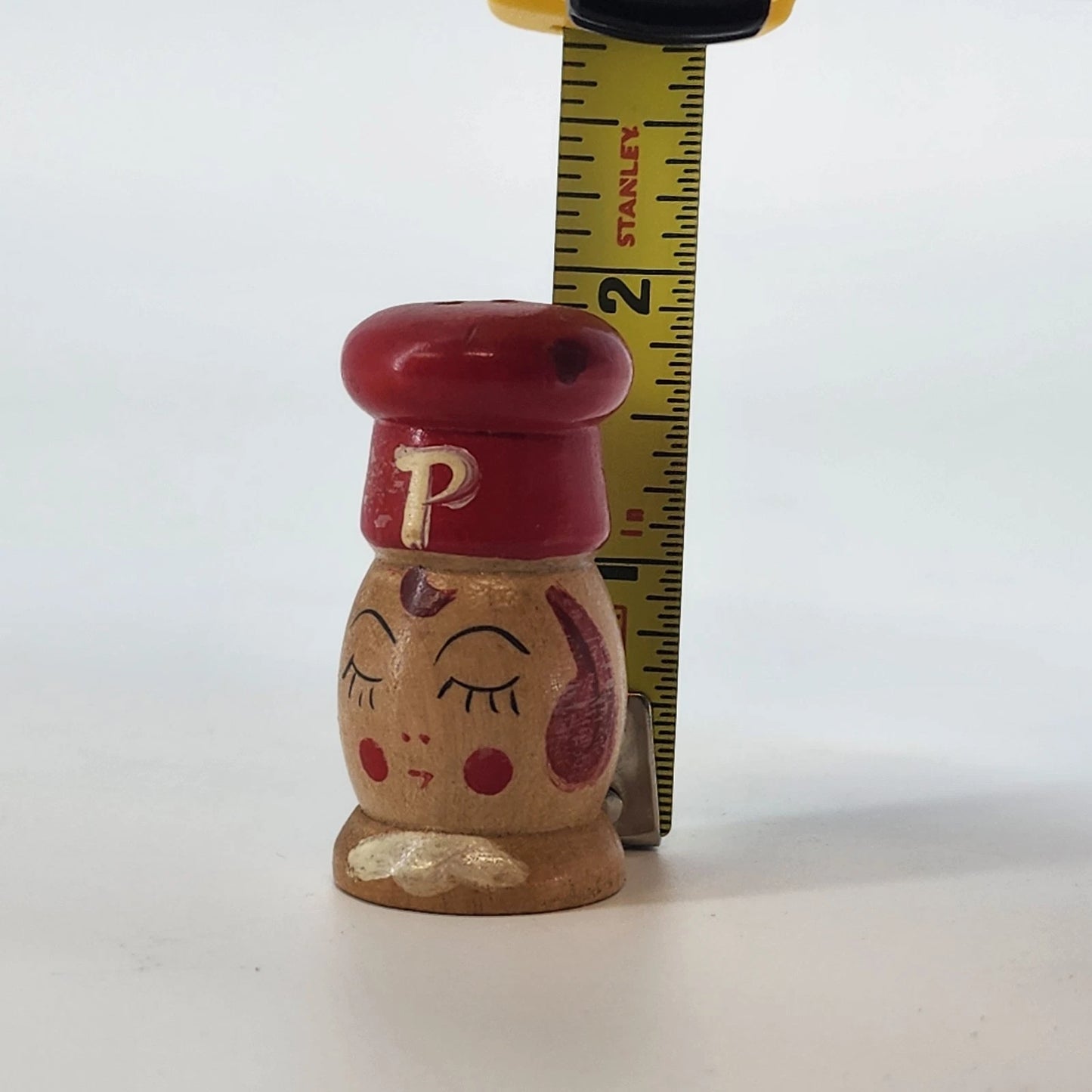 Wood Chef Salt & Pepper Shakers 2" White Boy Red Girl Japan Kitsch 1960's Vtg