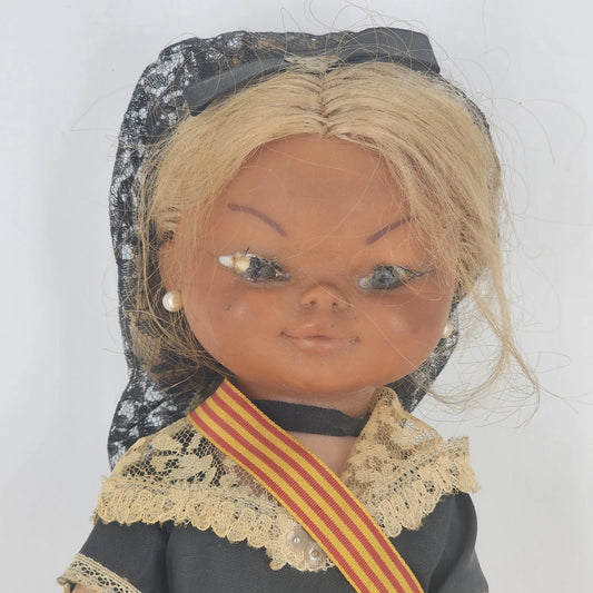 Spanish Catalonia Souvenir Doll Traditional Mantilla Lace Senyera Sash 13" Vtg