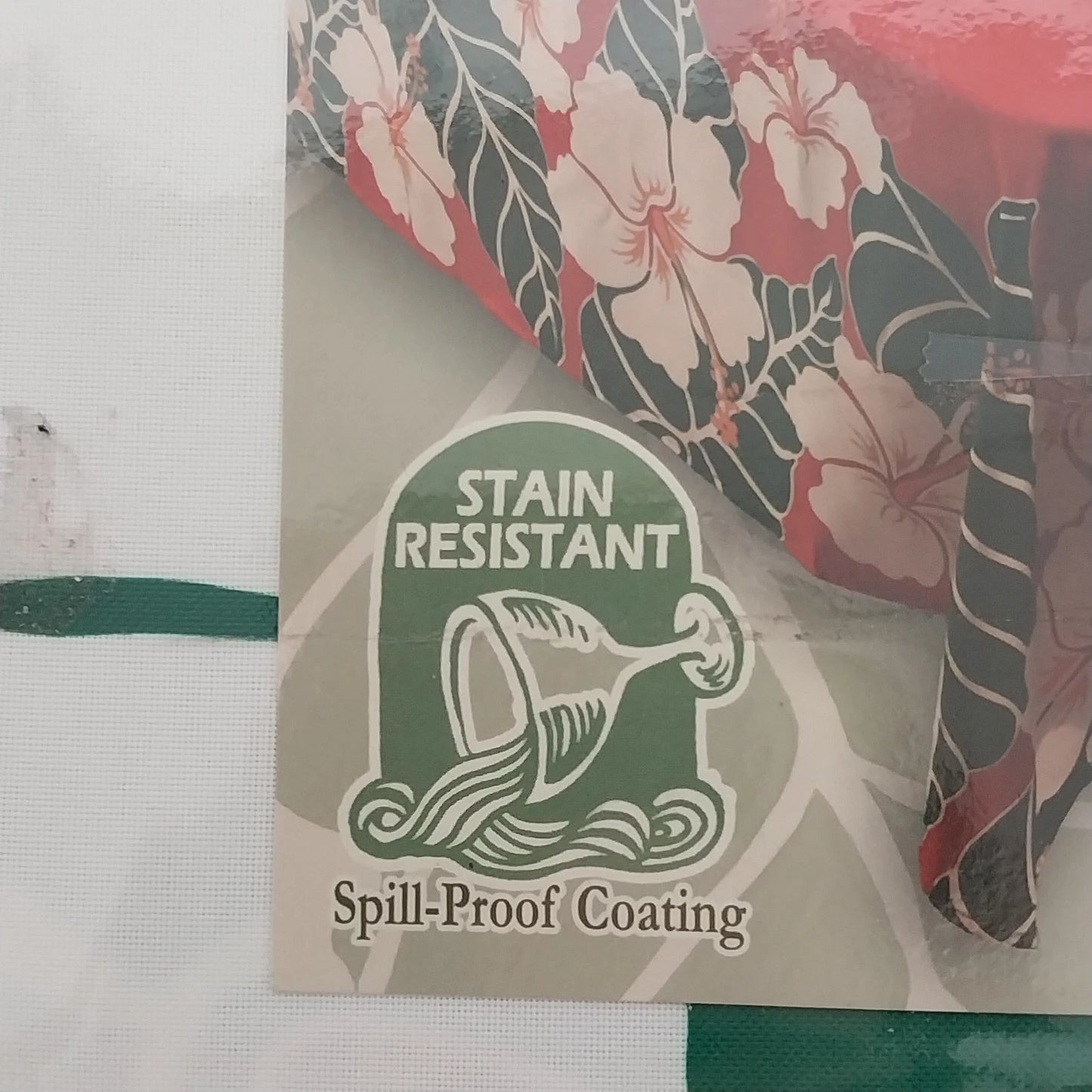 Kauhale Living Hawaiian Hibiscus Floral Tablecloth Red Green White 60" x 84" NIP