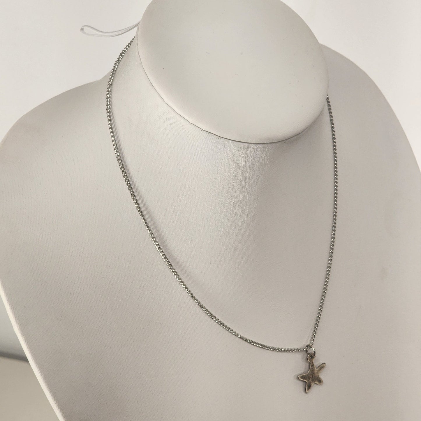 Silver Tone Tropical Necklace Steel Chain with Starfish Pendant Ocean Motif 10"