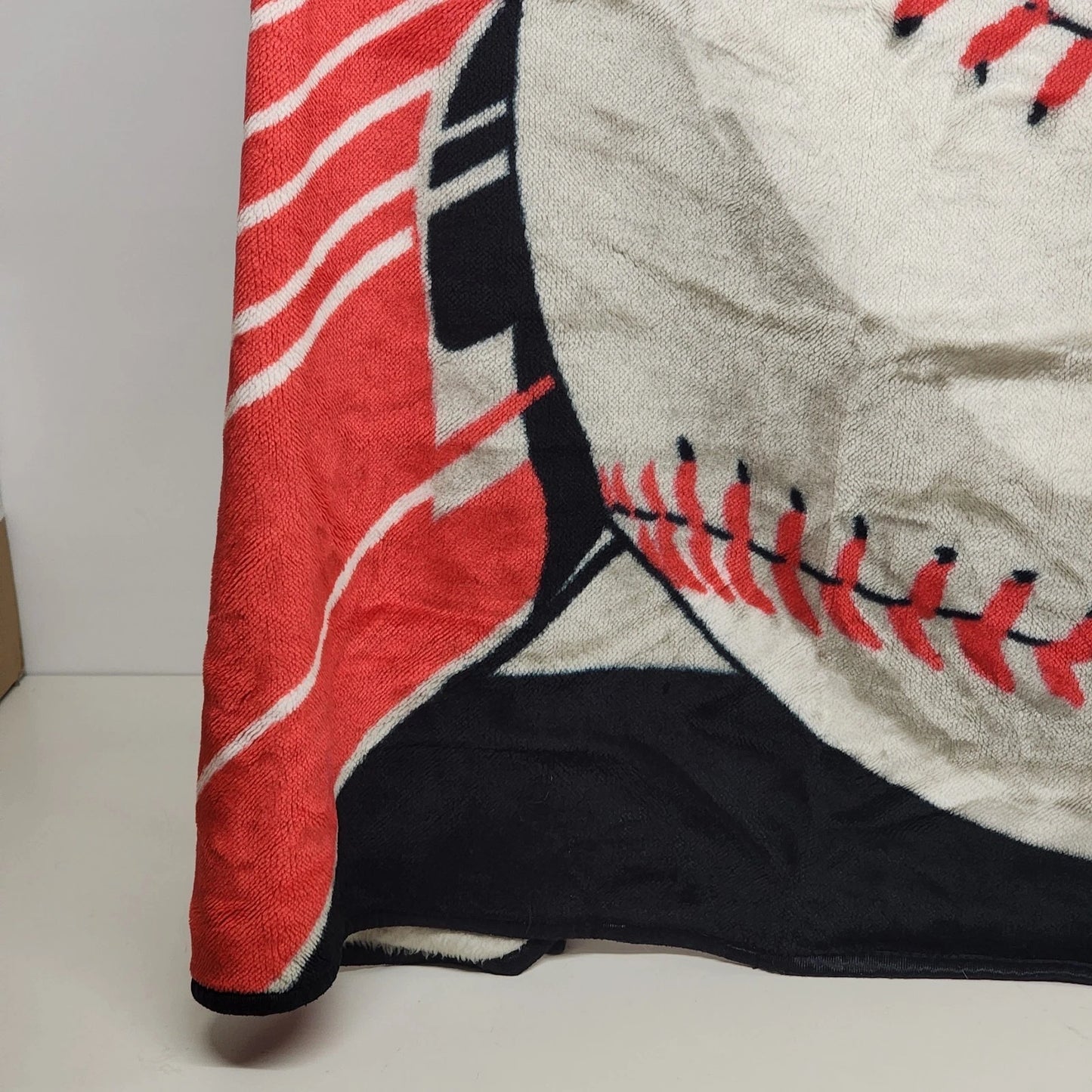 Cincinnati Reds MLB Throw Blanket 51"x59" Red Black Big Red Baseball Sport Decor