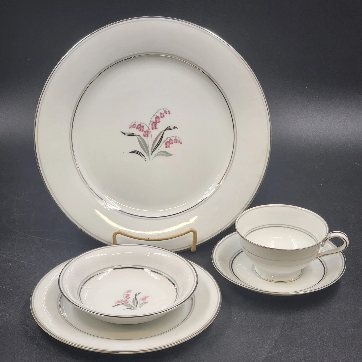 Noritake Crest 5 Piece Place Setting Lily of the Valley 5421 Platinum Trim Vtg