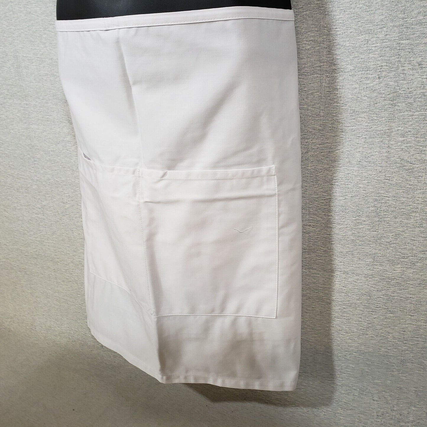 White Half Bistro Apron E28 Fame Fabrics 2 Pockets 19" L x 28" W Poly-Cotton