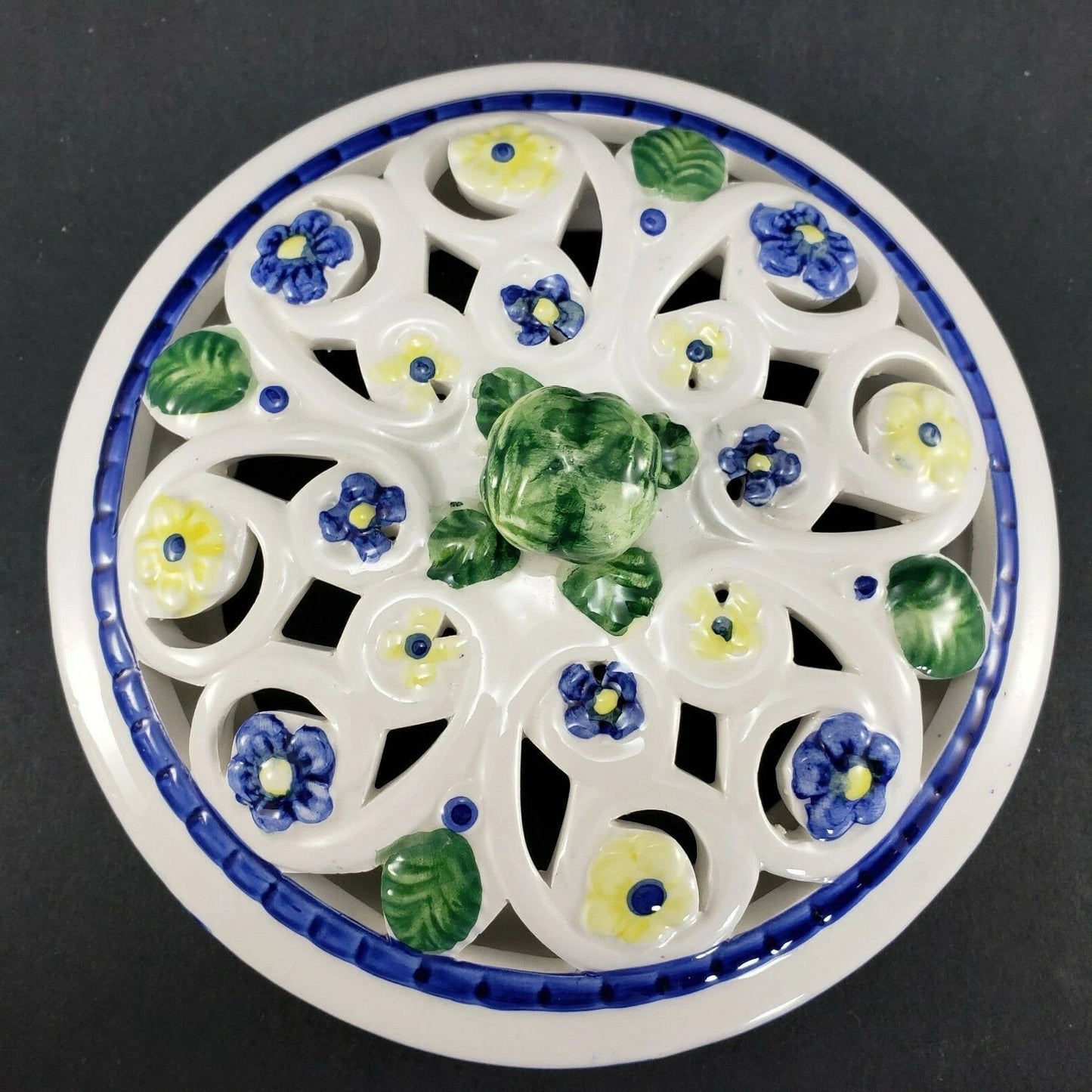 Bombay Style Porcelain Potpourri Covered Dish Floral Reticulated Bowl w Lid