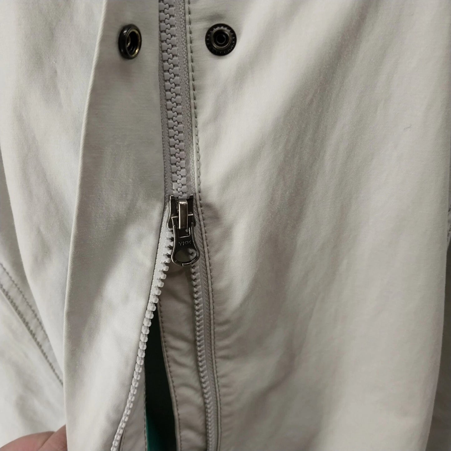 Eddie Bauer Women’s Jacket 2X Beige Hooded Windbreaker Lightweight Lined Vintage