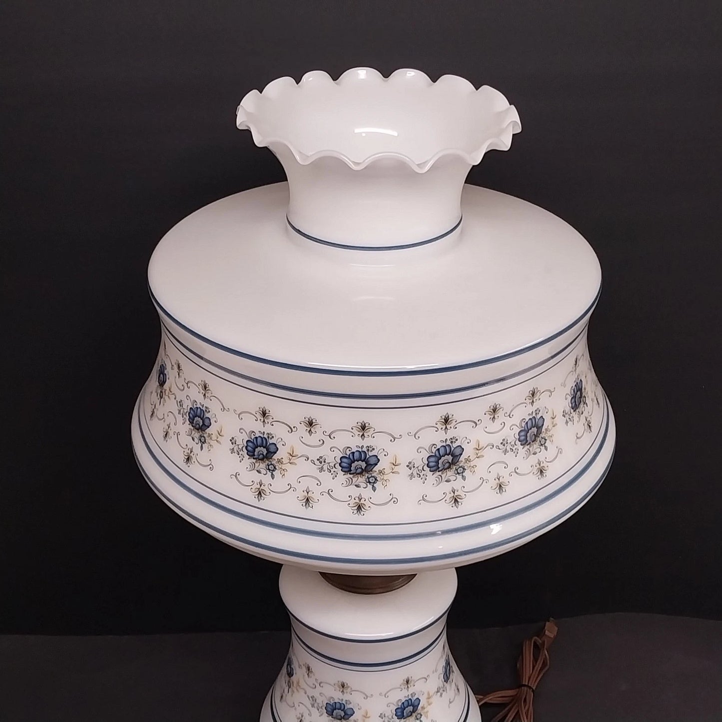Quoizel Abigail Adams Blue Floral Milk Glass 3 Way Gone With The Wind Lamp Vtg