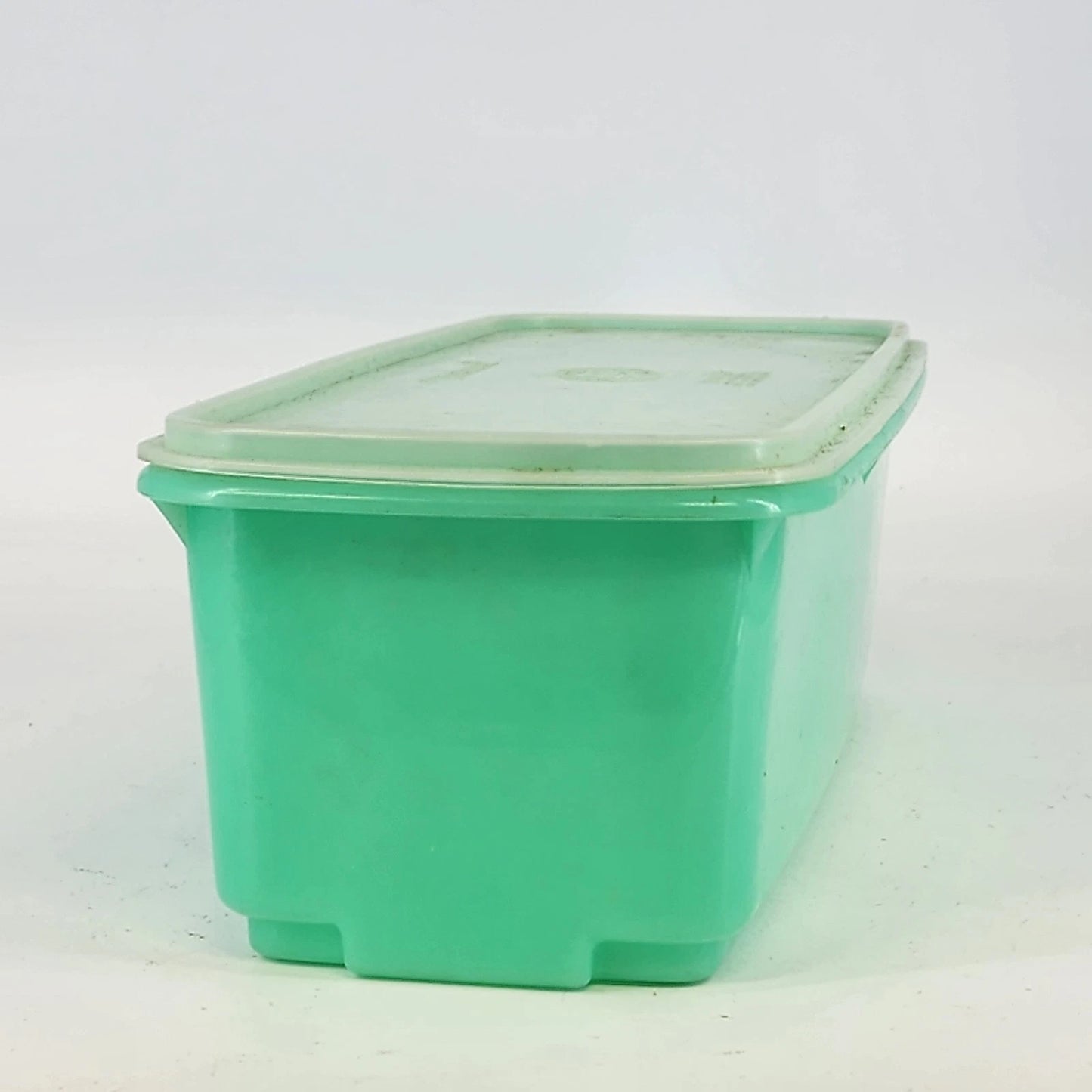 Tupperware 782-7 Celery Keeper Jadeite Green Container Clear Lid No Insert USA