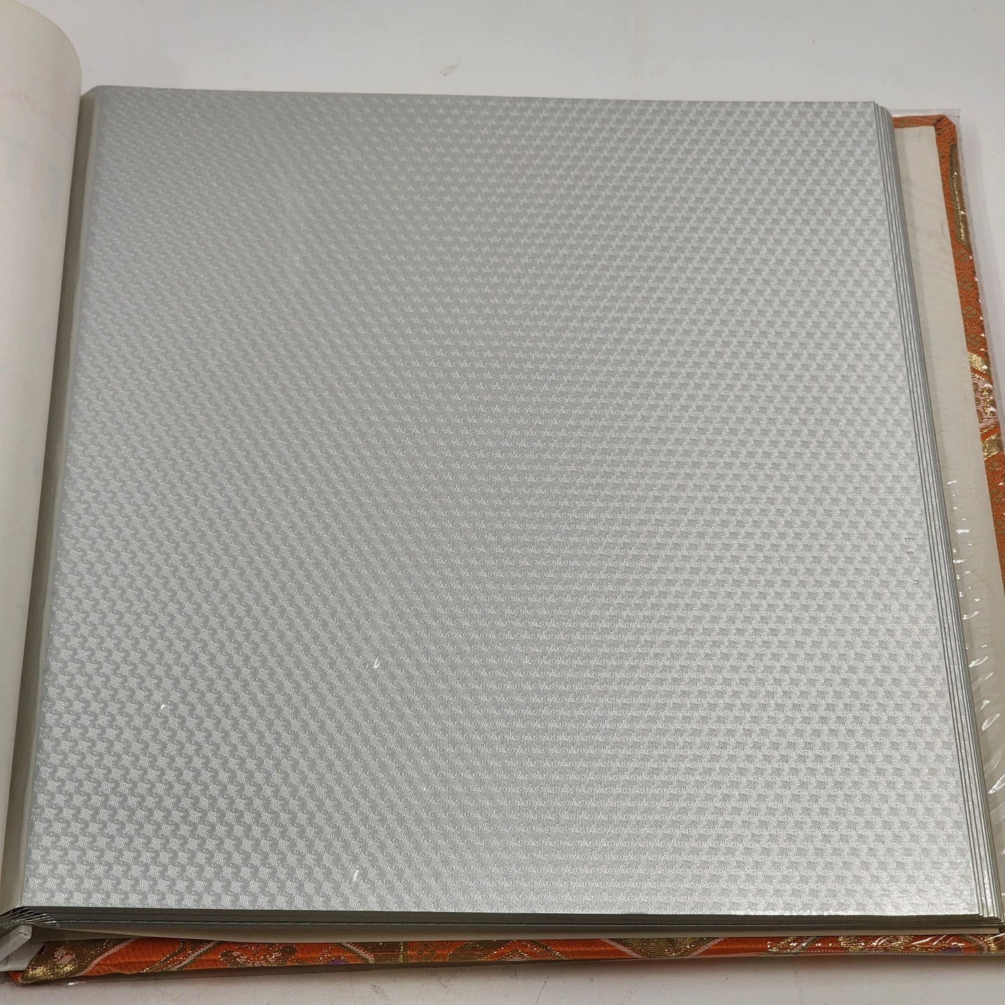 Japanese Nishijin-ori Fabric Photo Album Red Gold Silk Metallic Brocade NEW