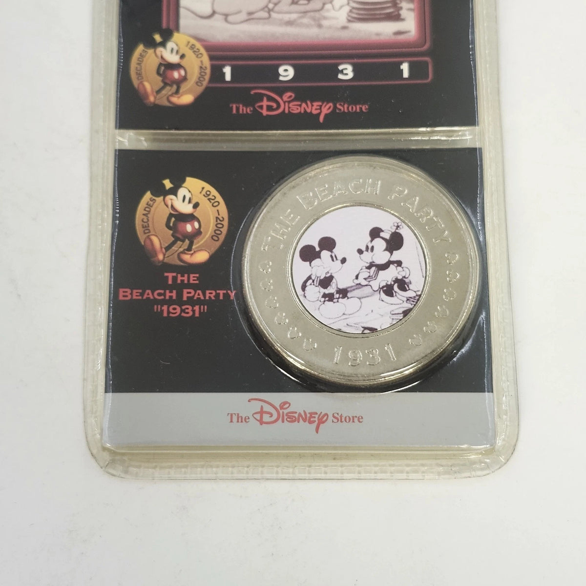 Disney Store Decades Coin #17 The Beach Party 1931 Mickey Minnie Sealed China
