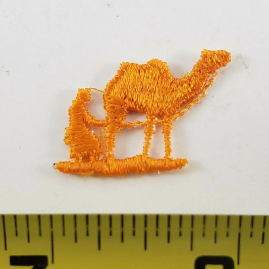 80 Bric a Brac Sewing Appliqué Camels Orange 1" Cloth Trim Vintage Embellishment