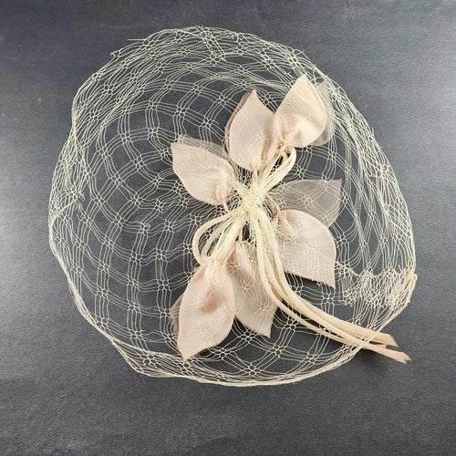 Half Length Face Beige Veil with Floral Petals and Bow Starched Vintage 1950's