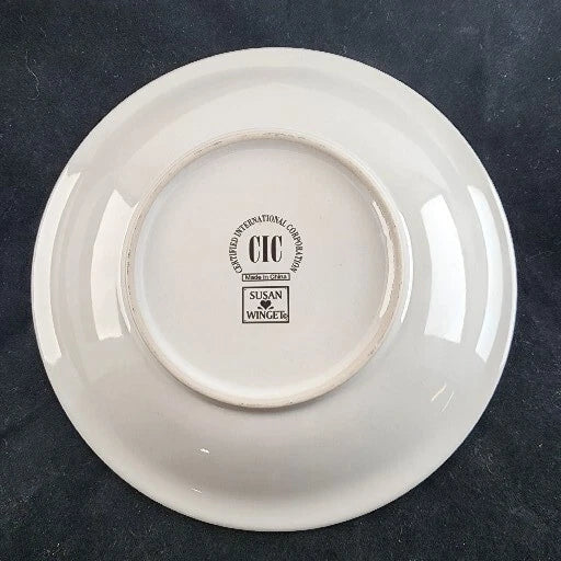 Christmas Plate 8" By Susan Winget Santa with Teddy Bear & Toys Red Tan Border