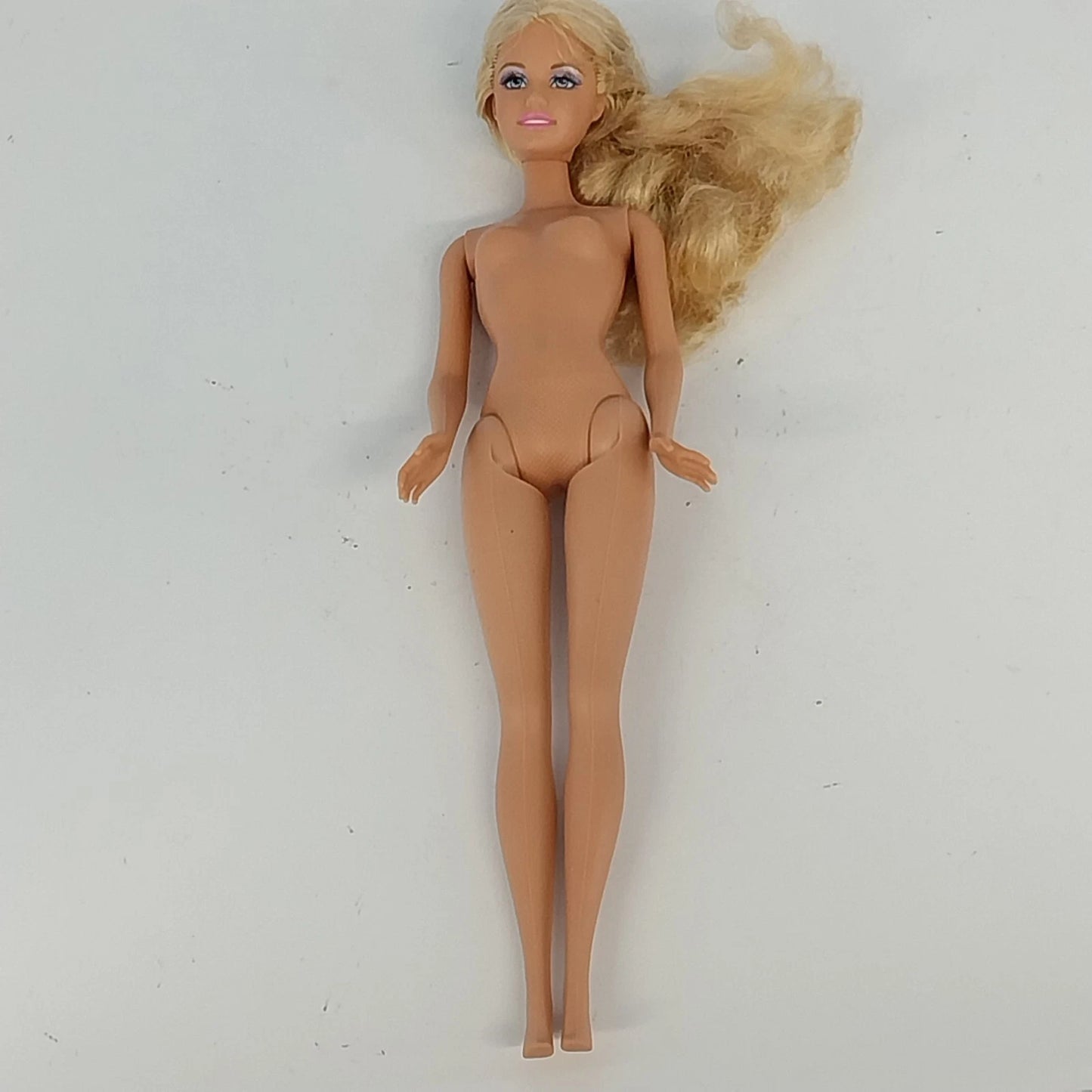 Mattel Barbie Doll 2005 Head 1999 Body Bendable Knees