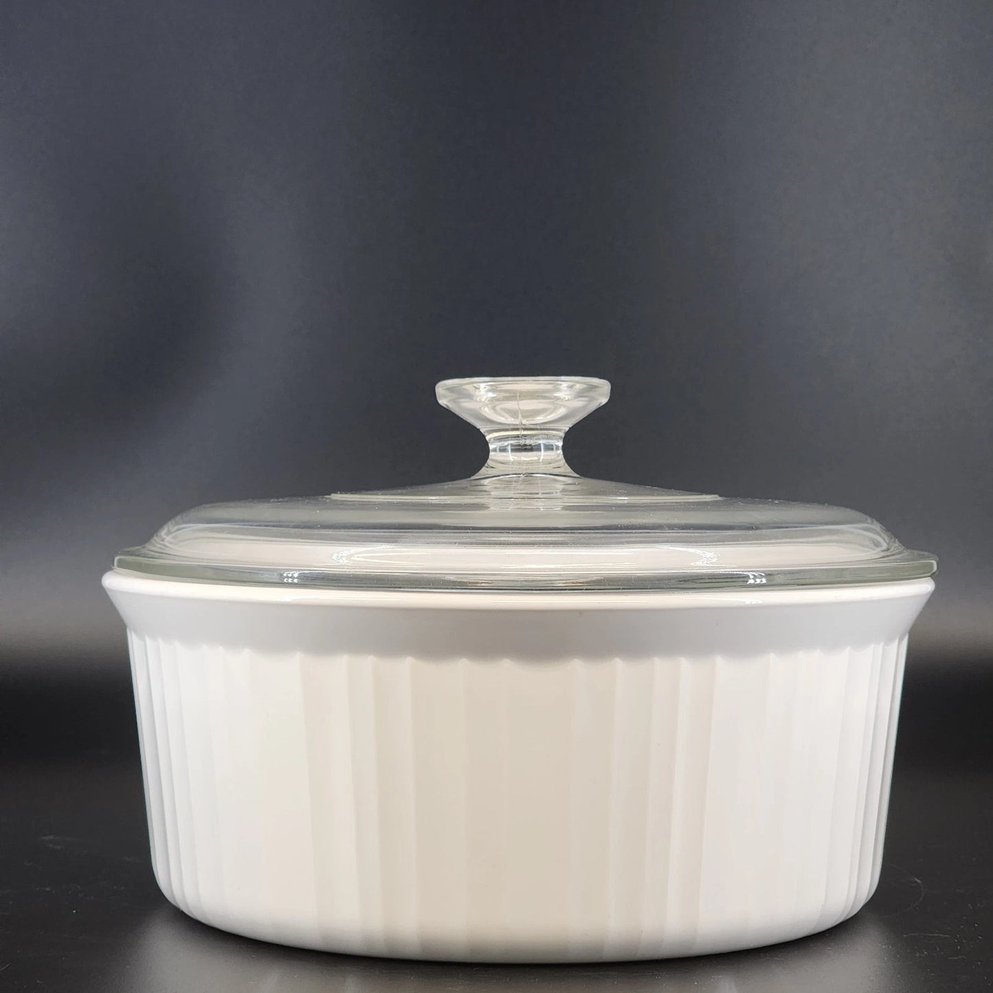Corning Ware French White 2.5 Quart Round Casserole Dish F-1-B with Glass Lid 9"