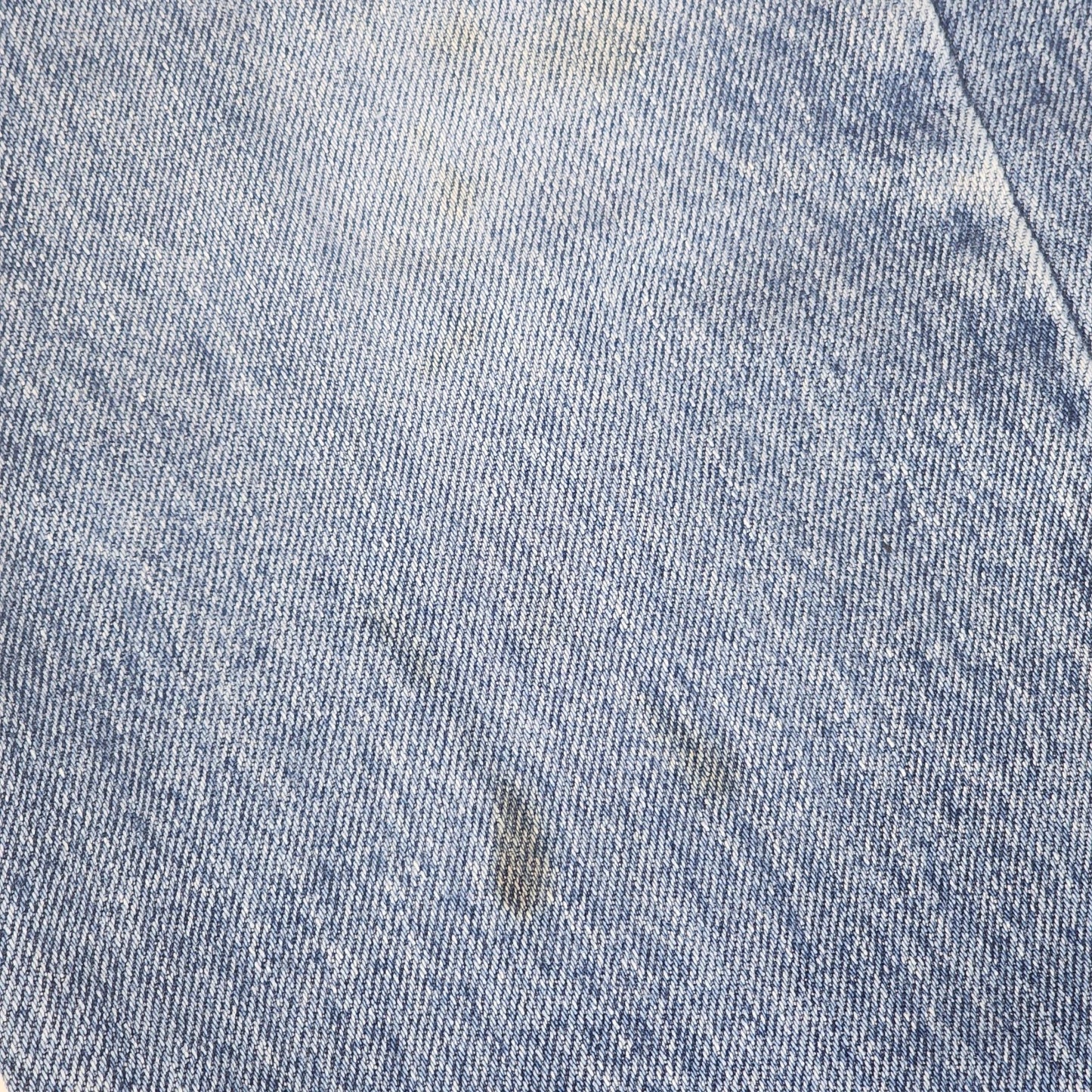 Levi’s 505 Men's 32x30 Straight Leg Jeans Distressed Blue Regular Minor Stain