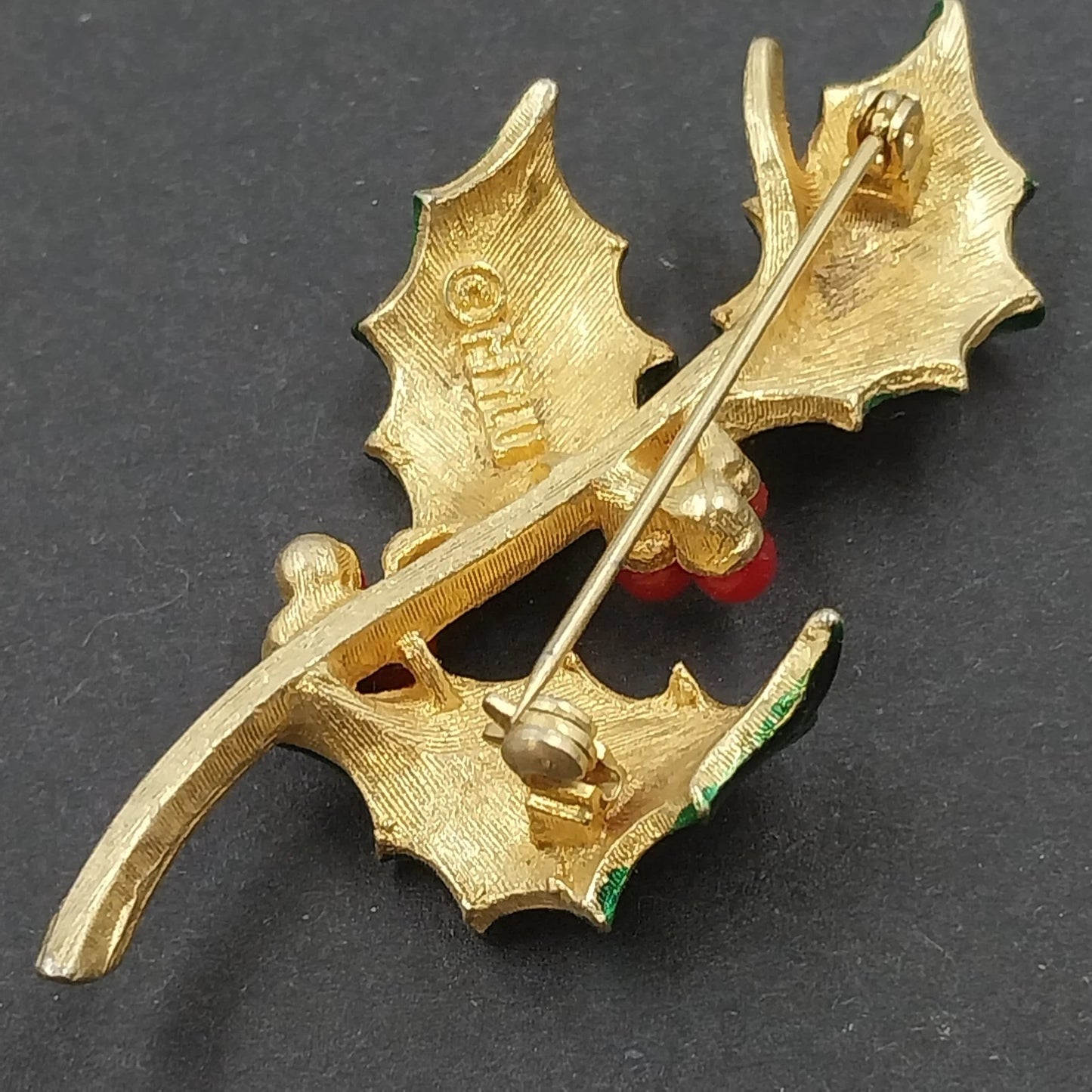 MYLU Christmas Holly Leaf Brooch Green Enamel Red Berry Gold Tone Vintage