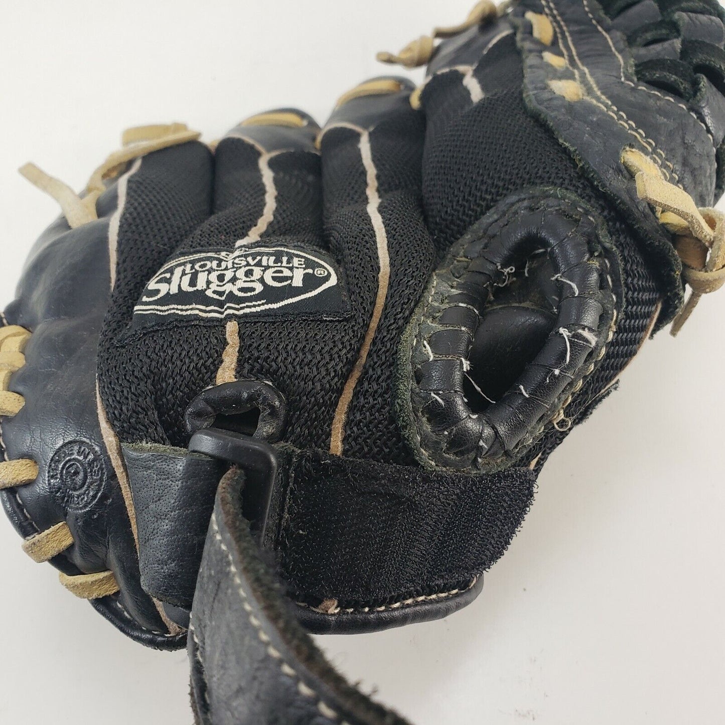 Louisville Slugger Helix HXB1050 10.5in Baseball Glove RHT