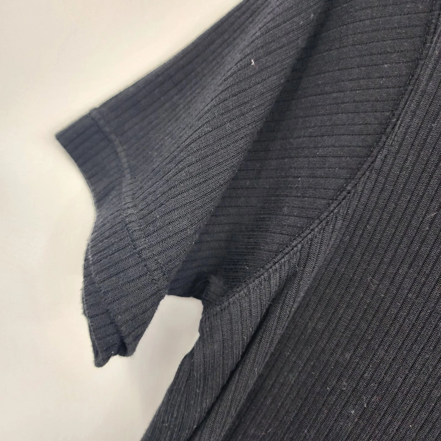 Paul Harris Black Ribbed Knit Top Women's Medium Stretch Short Sleeve Shirt